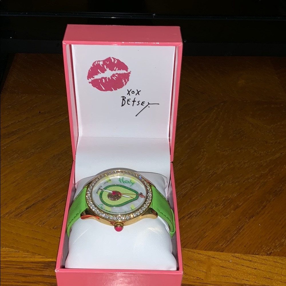 HOLY GUACAMOLE BRAND NEW WATCH!🥑